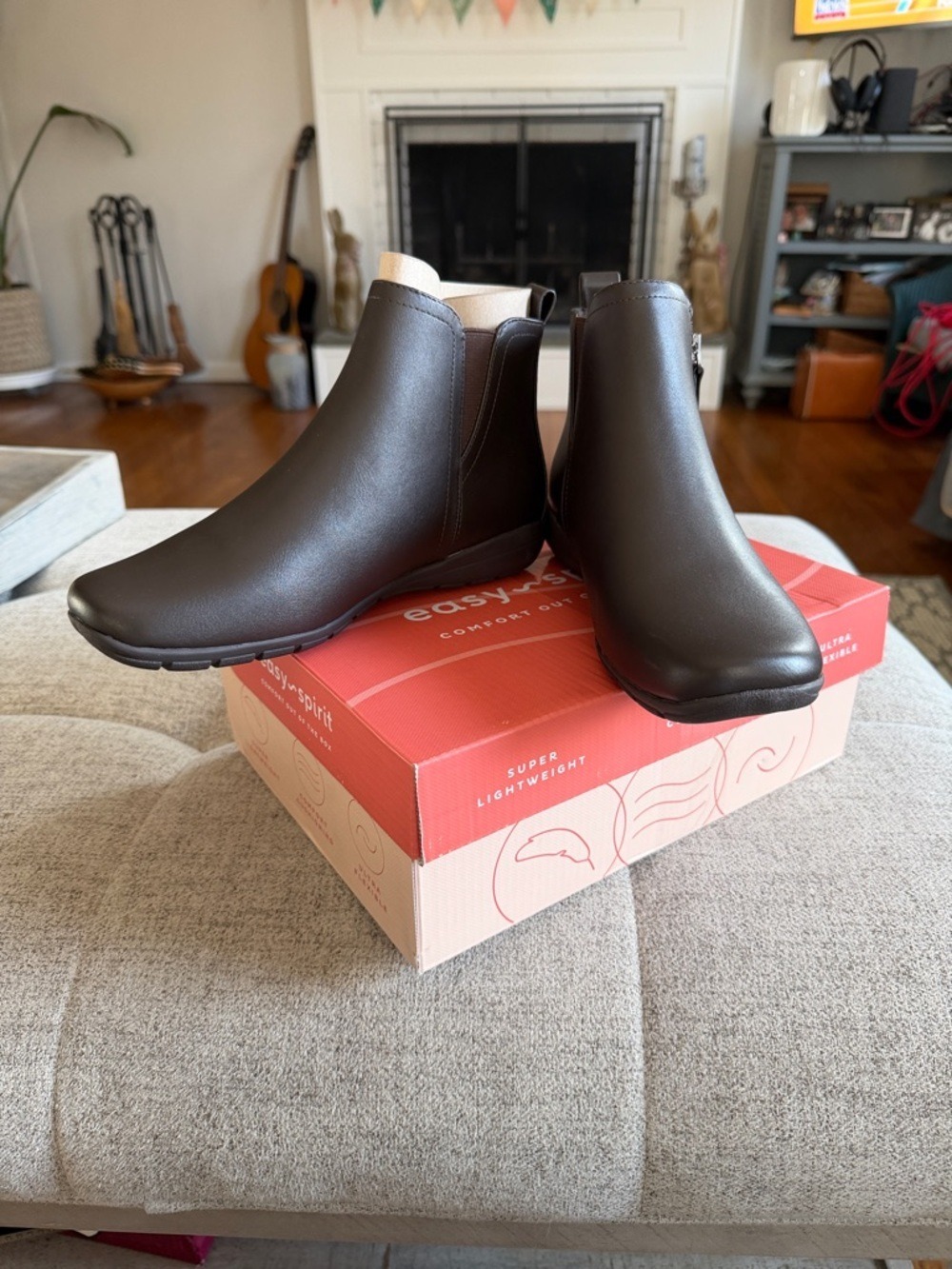 Easy Spirit Aleena Ankle Booties sz 7 Brown NWT
